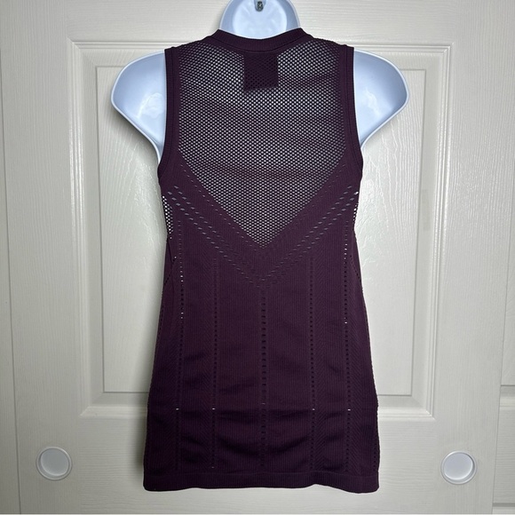 Athleta Purple Mesh Workout Tank Top Size XS Perforated Ventilated Beachy Gym - Picture 2 of 10